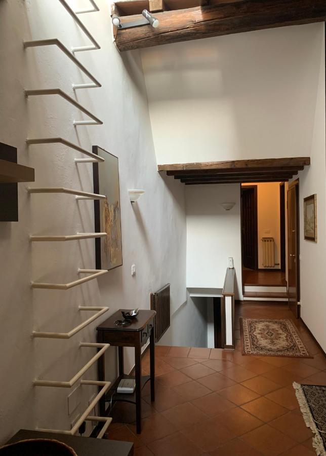 Daisy House: Nice Attic In The Historical Center Salo Exterior photo